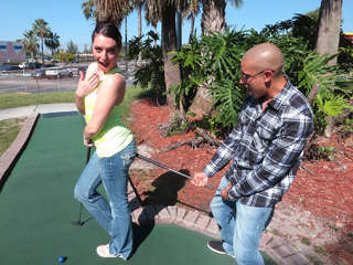 Obtener Mi Bola En la Que Nikki Lavay